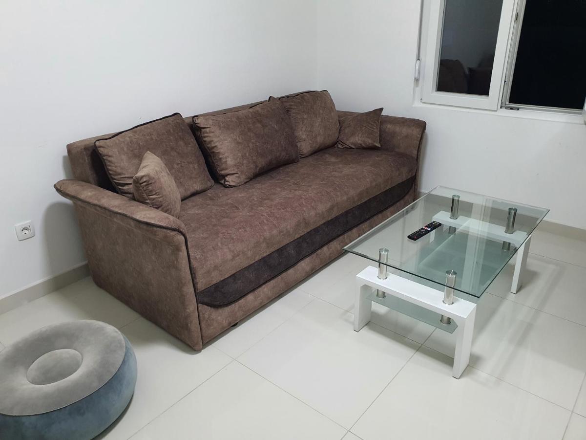 Apartman Tolosi 2 Podgorica Eksteriør billede