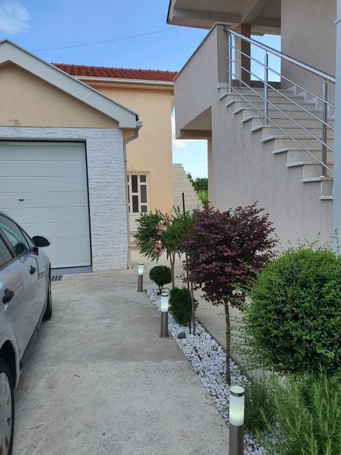 Apartman Tolosi 2 Podgorica Eksteriør billede