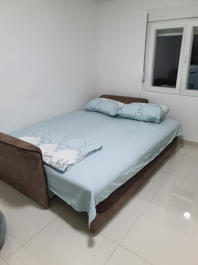 Apartman Tolosi 2 Podgorica Eksteriør billede
